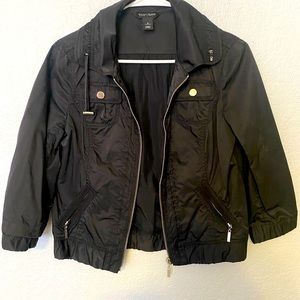 Black quarter sleeve White House black market blazer. Size 2.